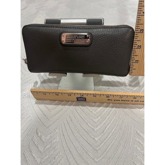 Marc Jacobs Large Black Leather Tote + Zip Wallet Bundle | Excellent Condition - Picture 10 of 15